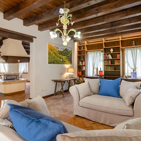 Πανσιόν Casa Dei Fiori 3*