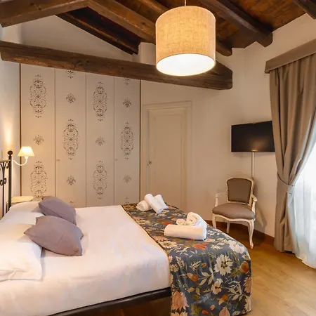 Πανσιόν Casa Dei Fiori 3*