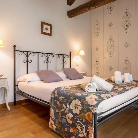 Casa Dei Fiori Πανσιόν Κονελιάνο